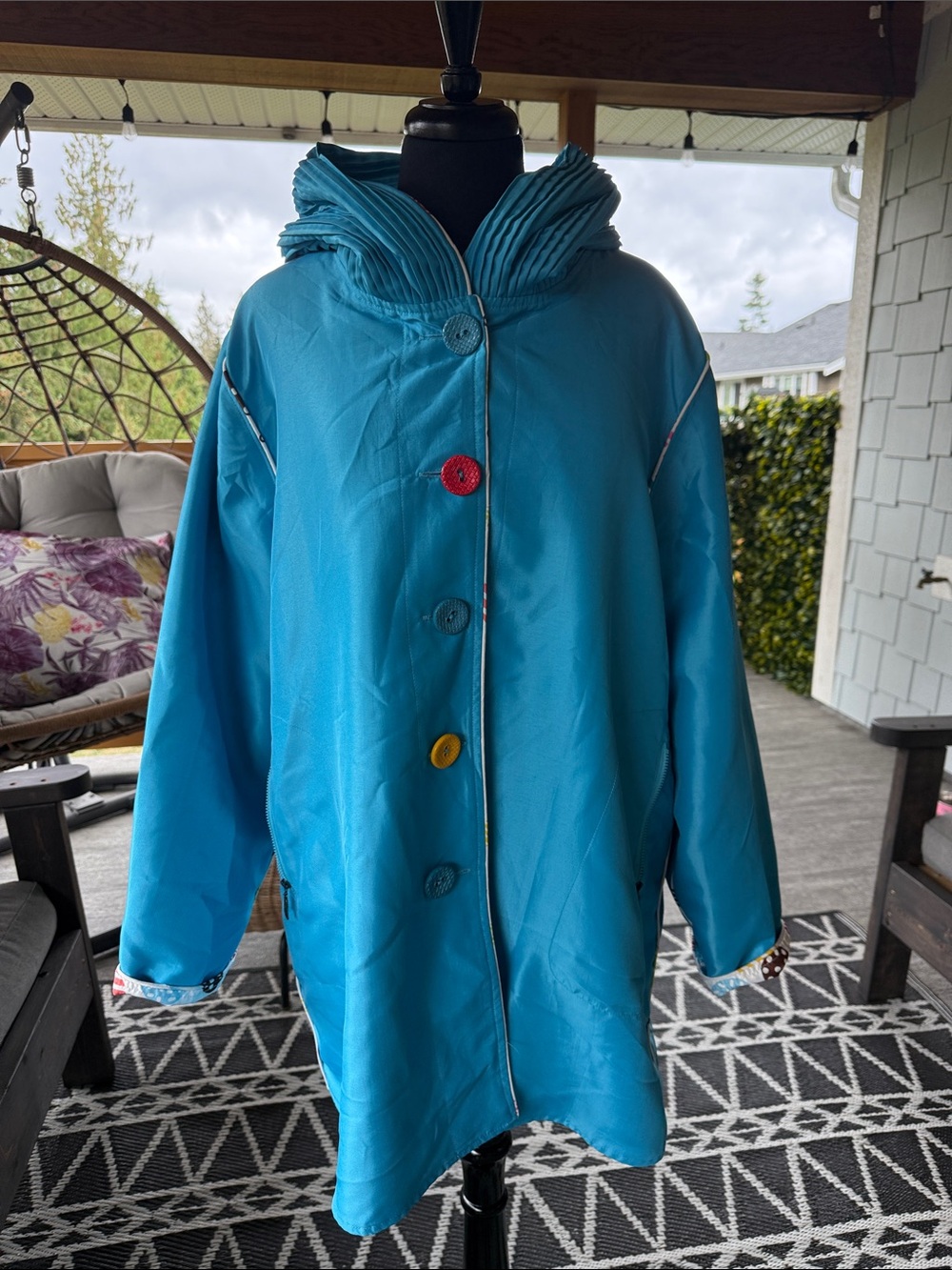 Oopera / Reversible Water- Repellent Coat